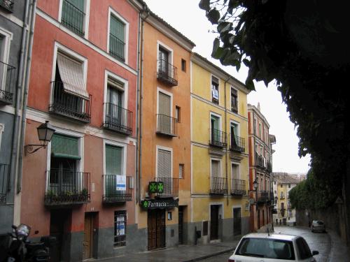 Colorful houses as we go back toward new Cuenca.