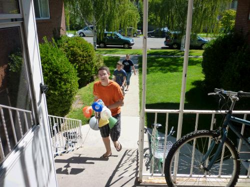 It was much easier moving all of her stuff into this apartment than into her dorm room last year.  The boys are always great to help.