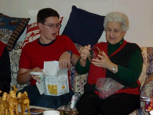 A fun gift for Grandma - an unzipped glass ziplock bag - complete with M&M's to fill it up!