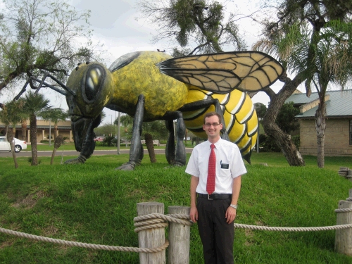 Loren in front of the World's Largest Bee -- everything in Texas is big!