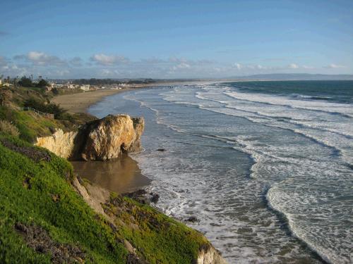 Looking down the beach to the pier.  Our last day at Pismo Beach was gorgeous and a bit warmer.