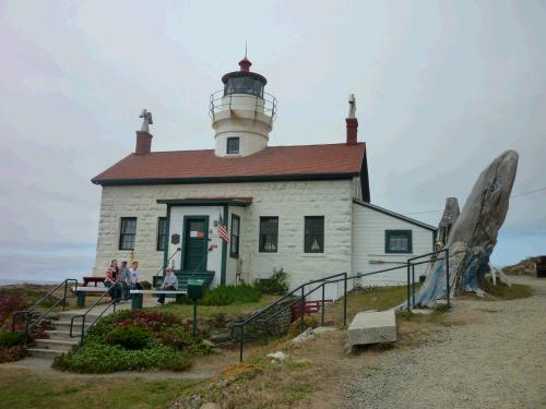 We took a day trip into Crescent City California to see Battery Point Lighthouse.  It is an operating lighthouse that gives tours and lets you go up into the light tower.  The keepers are cute couples that apply to live and work there for a month -- giving tours, runing the gift shop and taking care of the light and the grounds.