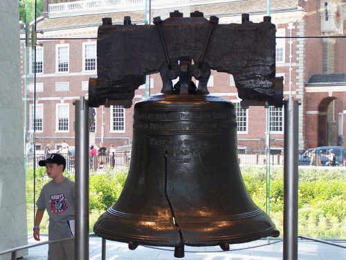 First stop in Philadelphia - The Liberty Bell.  Very cracked and very cool in real life.