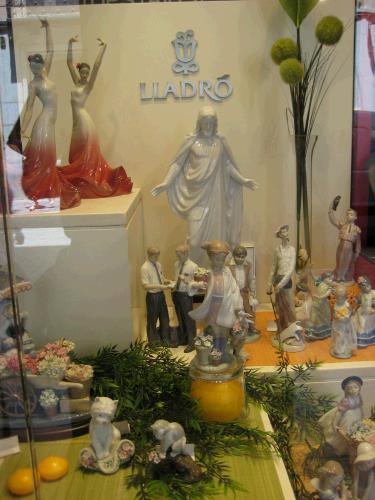 Lladr store. Note the special Christus and missionary figurines. In the basement of this store was a sword shop that sold the sword of Captain Moroni alongside other famous swords from Lord of the Rings, Gladiator, 300, etc. Pretty cool, eh?