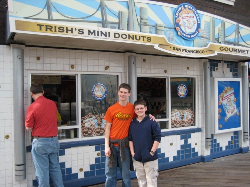 Alan bought yummy hot mini donuts for us.  As we were standing around eating them, I had a piece of one in my hand and a bird swooped down and flew right past my head grabbing the donut right out of my fingers.  It took me a minute to realize what had happened -- the little thief!