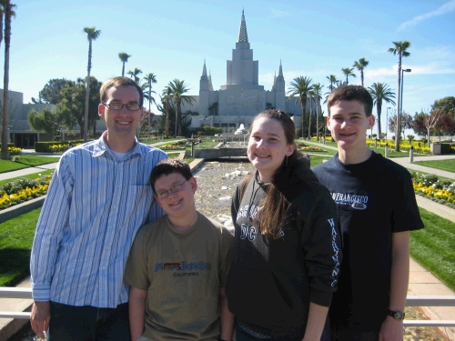 The kids in front of the Oakland Temple with its magnificent grounds.  It was so beautiful and peaceful -- definitely one of the highlights of our trip.