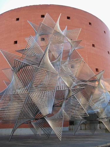 A couple of sculptures outside the contemporary Art Museum of Badajoz...