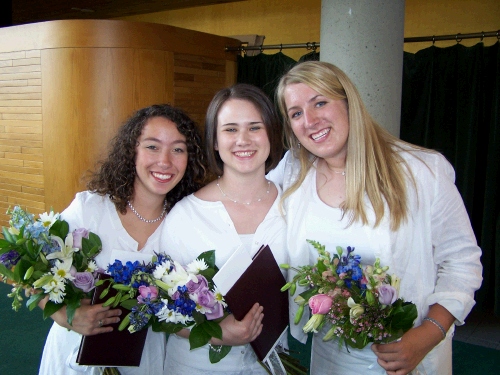 Tess with her good friends, Elisa Galhardo and Meredith Phipps.