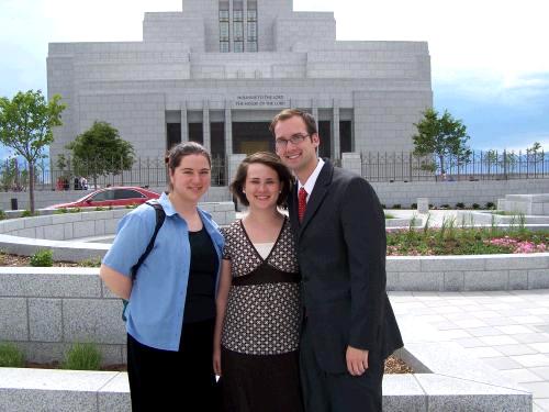 Loren and Anne came with us along with Grandma Pat and Grandpa Wally.  Unfortunately the grandparents left before we remembered we wanted to take pictures!