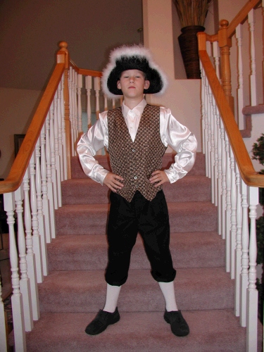 Elliot decided to be a colonial govenor for the fifth grade Colonial Days.