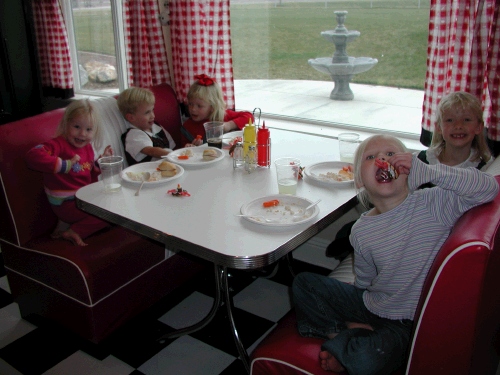 Left - Miranda Hulme, Benjamin and Bethany Israelsen
Right - Marielle Hulme and Camilla Israelsen