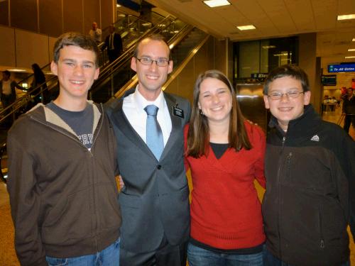 Very happy siblings to have their brother back.