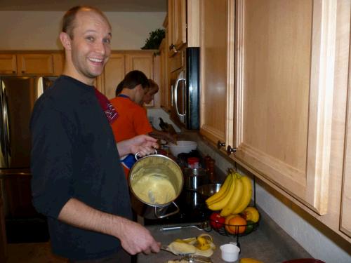 And so the Thanskgiving dinner preparations began.  Jared always makes pumpkin, apple and banana cream pies -- yum.